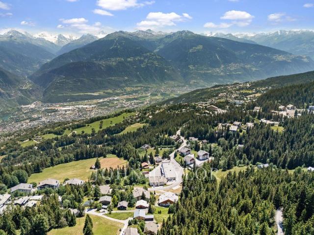 Luxuriöses 6 Zimmer Duplex zu verkaufen in Crans Montana, Kanton Wallis