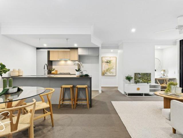 Luxurious 3 Bed Apartment Only 15 Mins From The City