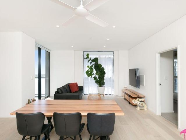 Luxurious 3 Bedroom Apartment with Modern Conveniences