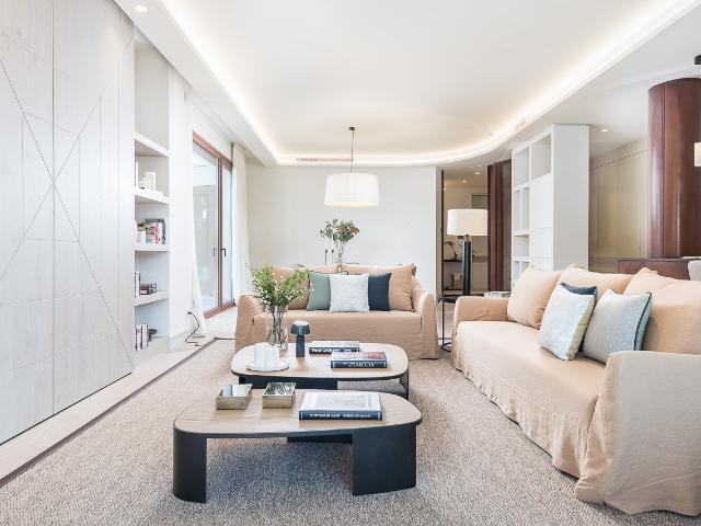 Luxurious 3 bedroom apartment with pool and gym