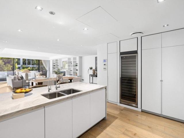 Luxurious 3 bedroom corner apartment 228 sqm in the heart of Double Bay