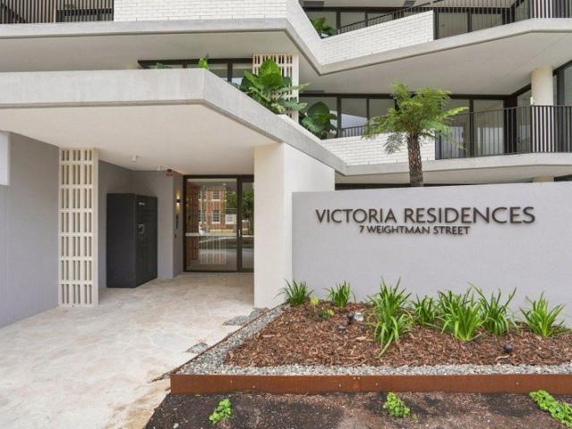 Luxurious 3 Bedroom Residence with City Views, Rooftop Pool & Premium Miele Kitchen