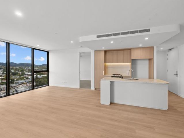 Luxurious 19th Floor Apartment in The Manning by Mosaic