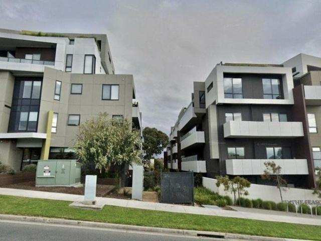 Luxurious 2 Bedroom Apartment for Sale in the Heart of Doncaster East