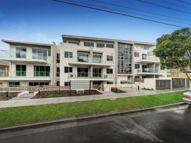 Luxurious 2 Bedroom Apartment in Prime Location!