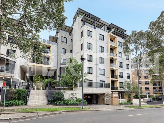 LUXURIOUS 2 BEDROOM APARTMENT IN PRIME LOCATION! AVAILABLE NOW