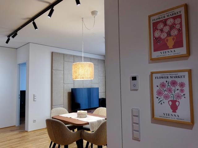 Luxurious 2 bedroom penthouse apartment with large balcony and great views directly over the Daube