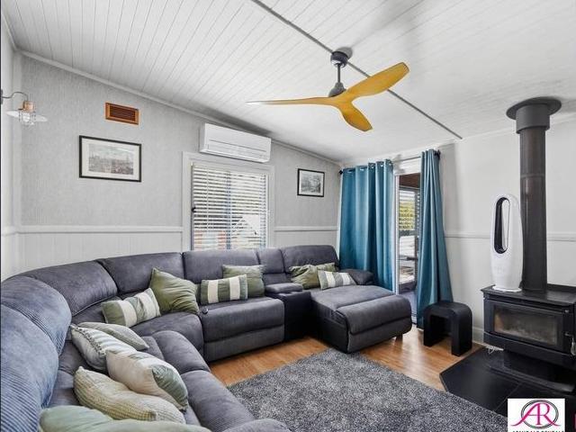 Luxurious 2 Bedroom 2 bath Apartment Water Included
