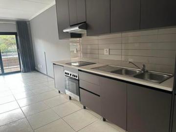 Apartment for sale in Edenvale - Swimming pool
