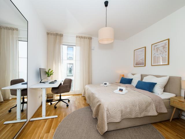 Luxurious 2 Room Apt in Scandi Coastal Style I Prime Location I Family Friendly I Balcony I Kitchen I Netflix I Free Parking I 65 m2