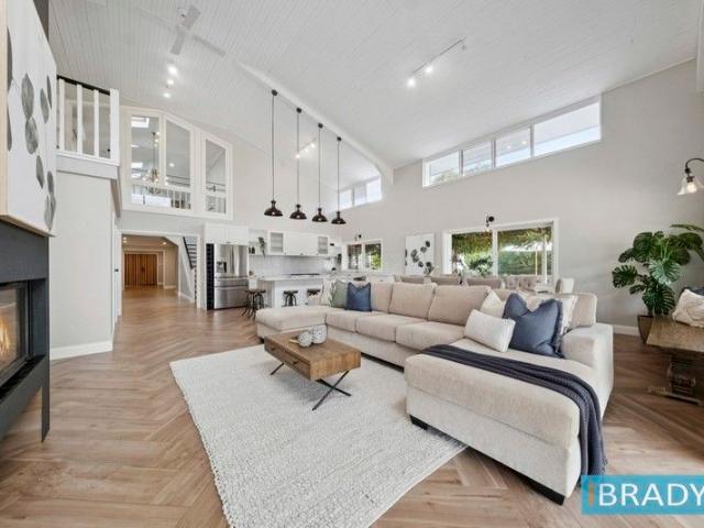 Luxurious 7 bedroom country residence with panoramic views