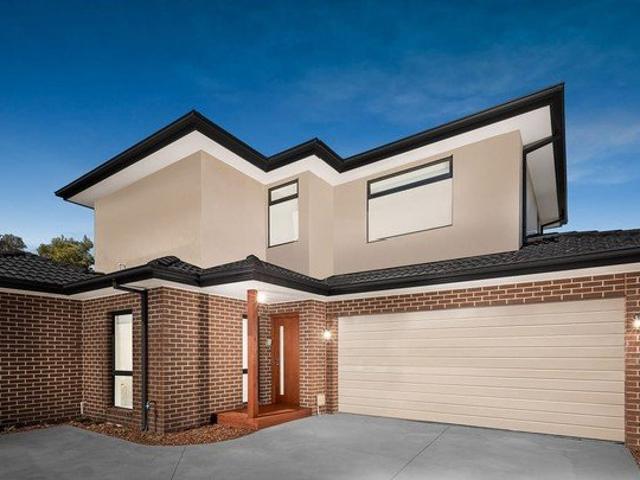Luxurious 4 Bedroom Beauty in Prime Location