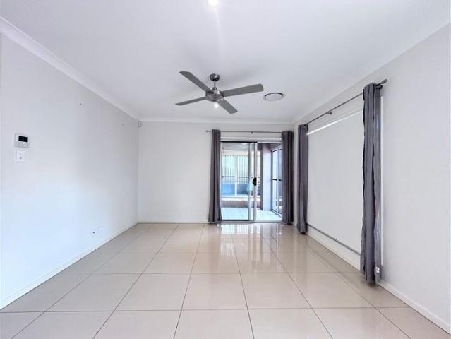 Luxurious 4 Bedroom Double Storey Home in Avenue Estate, Daisy Hill for Rent