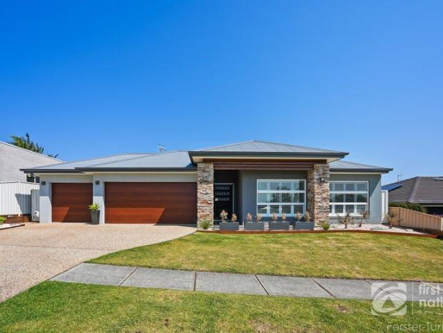 Luxurious 4 Bedroom Furnished home in Cape Hawke Estate