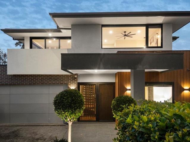 Luxurious 4 Bedroom Home in the Balwyn High School Zone
