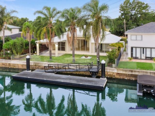 Luxurious 4 Bedroom Waterfront Living in Prestigious Sylvania Waters