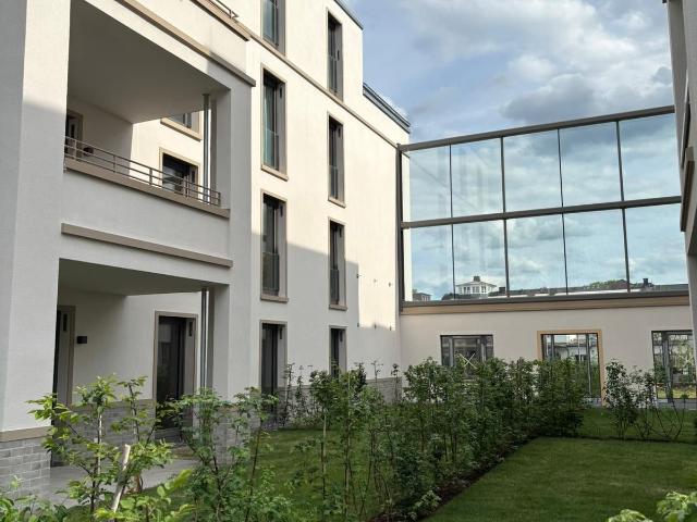 Luxurious 4 room Apartment in Japandi Style I Prime Location I Family Friendly I Terrace I Kitchen I Netflix I Free Parking I 110 sqm
