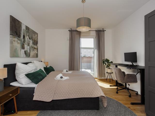 Luxurious 4 room Apt in Boutique Style I Prime Location I Family Friendly I Balcony I Kitchen I Netflix I Free Parking I 110 sqm