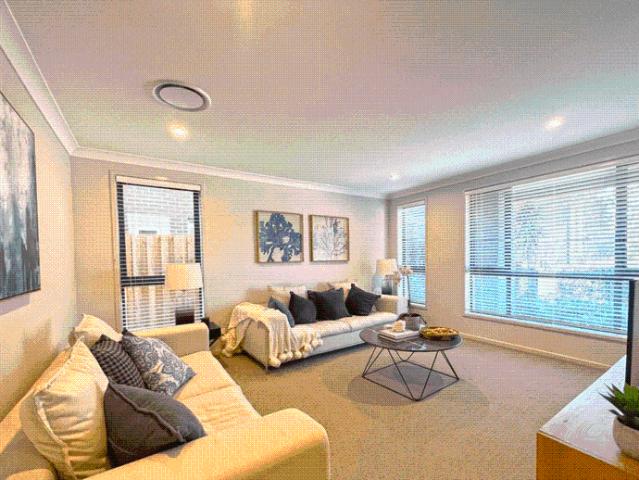 Luxurious 5 Bedroom Ex Display Home!