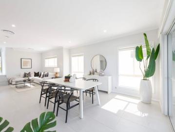 Luxurious 5 Bedroom Home in Bonnells Bay