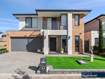 Luxurious Coastal Living in Werribee South!