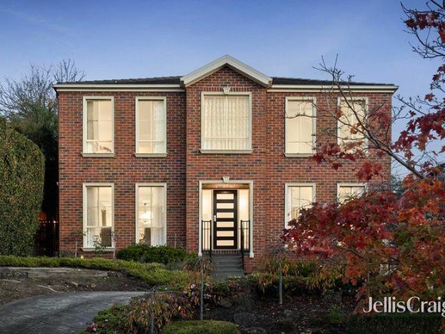Luxurious contemporary living in a prestige family setting