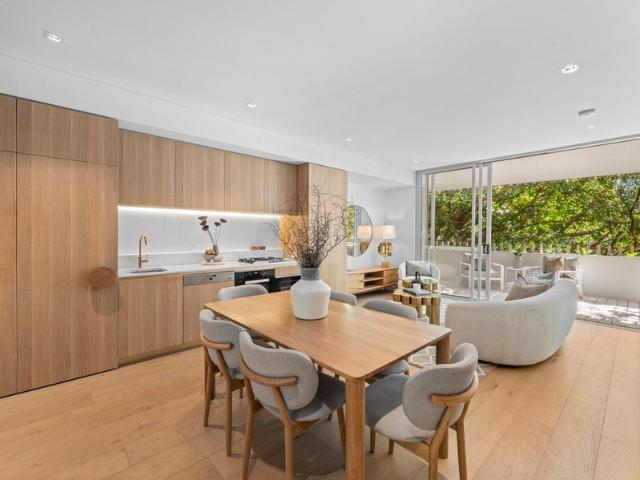 Luxurious Contemporary Surry Hills Apartment