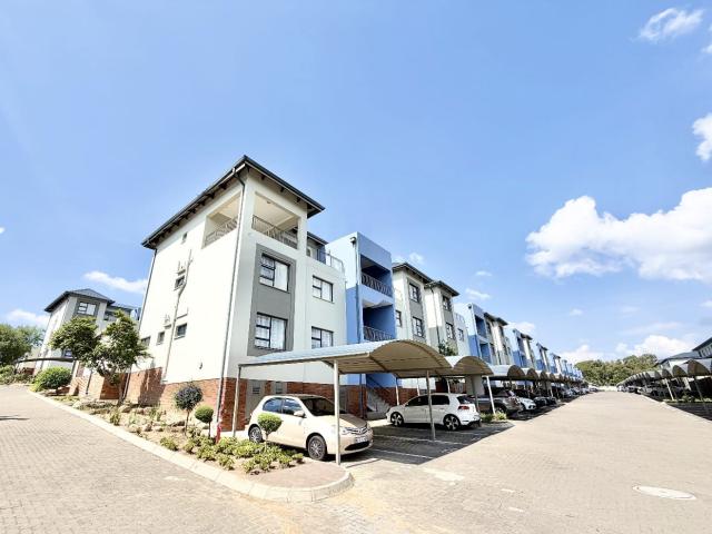 Luxurious Carlswald home with fibre and security
