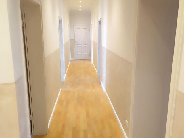 Luxurious and centrally located 4 room flat in the centre of Nuremberg. The house is located in a green oasis of Nuremberg Nurnberg Amsterdam Apartments for Rent