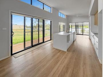 LUXURIOUS AND ELEGANT DESIGNED HOME