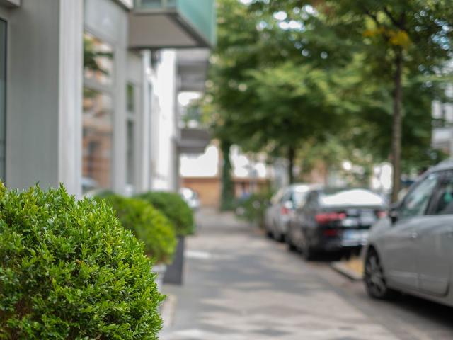 Luxurious and stylish living | art apartment in the heart of Düsseldorf incl. Netflix | quiet location in the inner courtyard, Dusseldorf Amsterdam Apartments for Rent