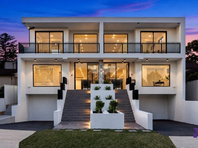 Luxurious and spacious residence in blue ribbon location with flawless indoor and outdoor design