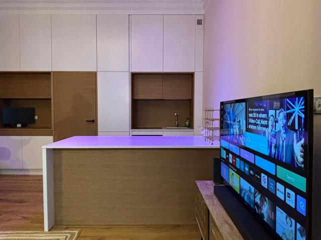 Luxurious and Thoughtfully Designed Apartment with High Ceilings, Berlin Amsterdam Apartments for Rent