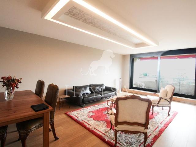 Luxurious apartment of 125m2 with balcony and dominant view
