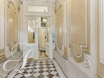 Luxurious Apartment at Quai des Grands Augustins, Paris Amsterdam Apartments for Rent