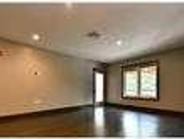 luxurious Apartment in Montville. Pet OK!