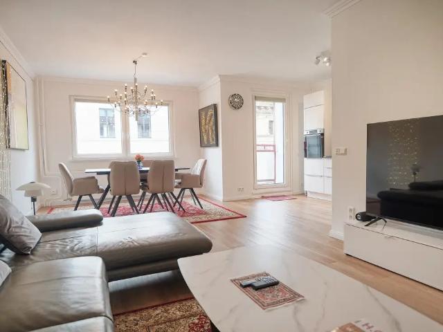 Luxurious apartment in Berlin Mitte with balcony in the heart of Berlin