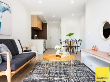 Luxurious Apartment Living in an Unbeatable Location