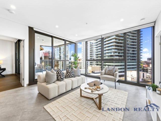 Luxurious Apartment with Harbour Bridge Views