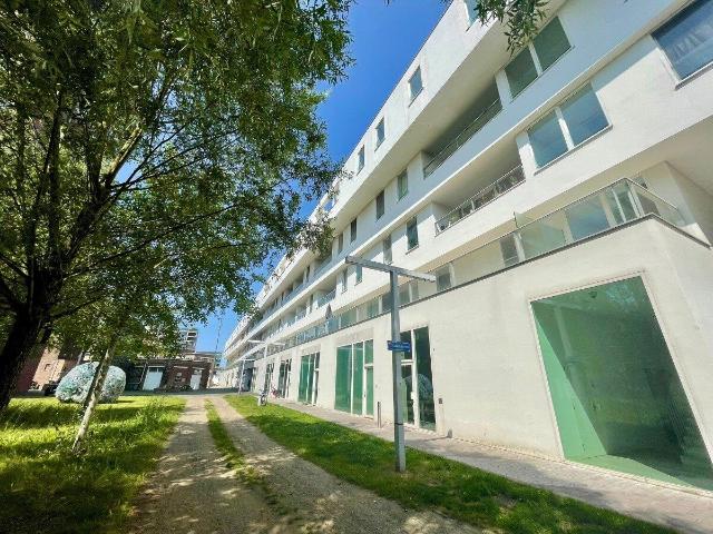 Luxurious apartment with large terrace and parking space