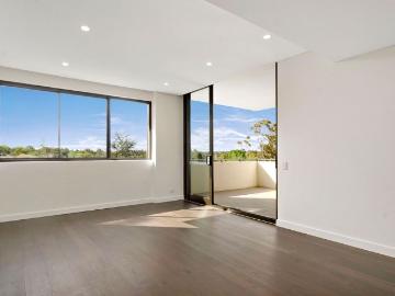 Luxurious Apartment with Peaceful Outlook * Available Now