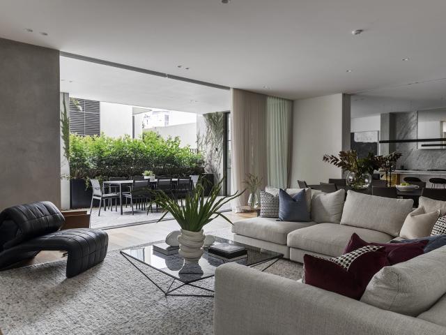 Luxurious architect designed urban sanctuary near Botanic Gardens