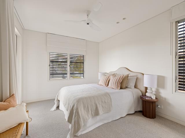 Luxurious architectural family home 250m from Balmoral Beach