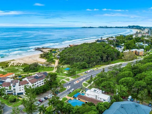 Luxurious Beachside Oasis with Ocean Views Available 9th of June 22nd of September 2026