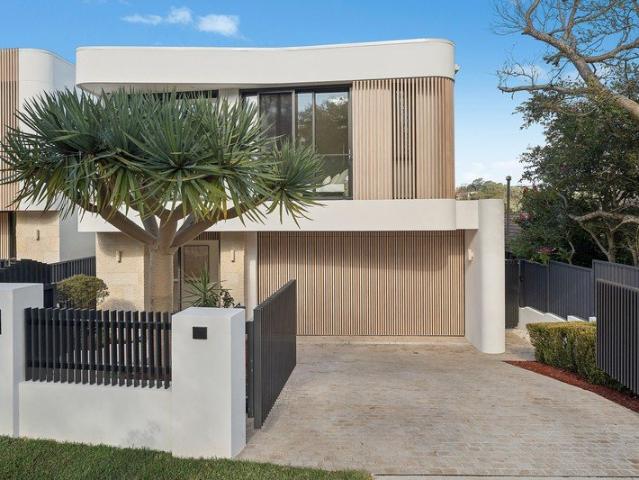 Luxurious brand new duplex of pure sophistication