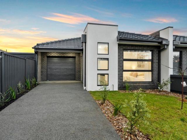 Luxurious Brand New Villa Home!