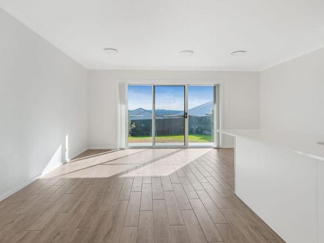 Luxurious Brand New 4 Bedroom Home!