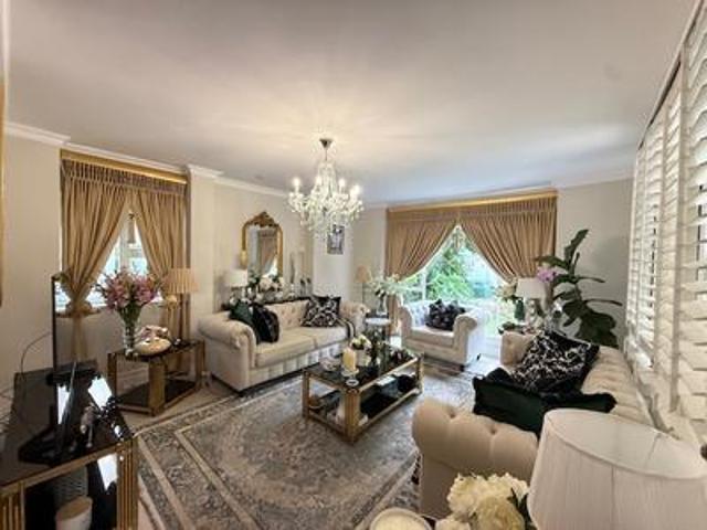 luxurious ground floor apartment
