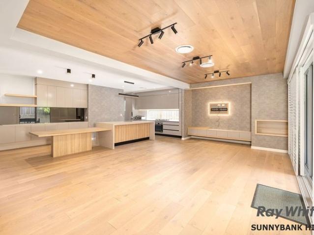 Luxurious Double Storey Family Home