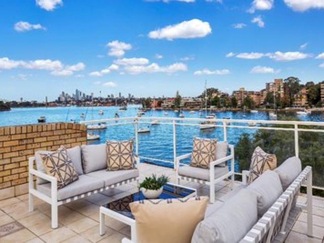 Luxurious deep waterfront sanctuary